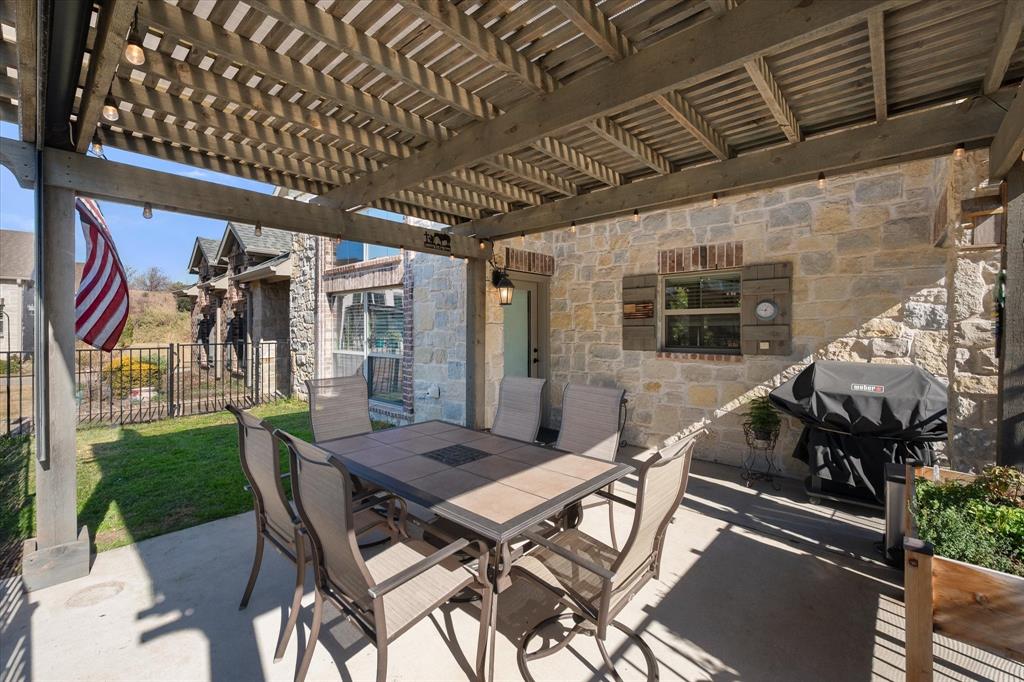 1025 Birds Fort Trail