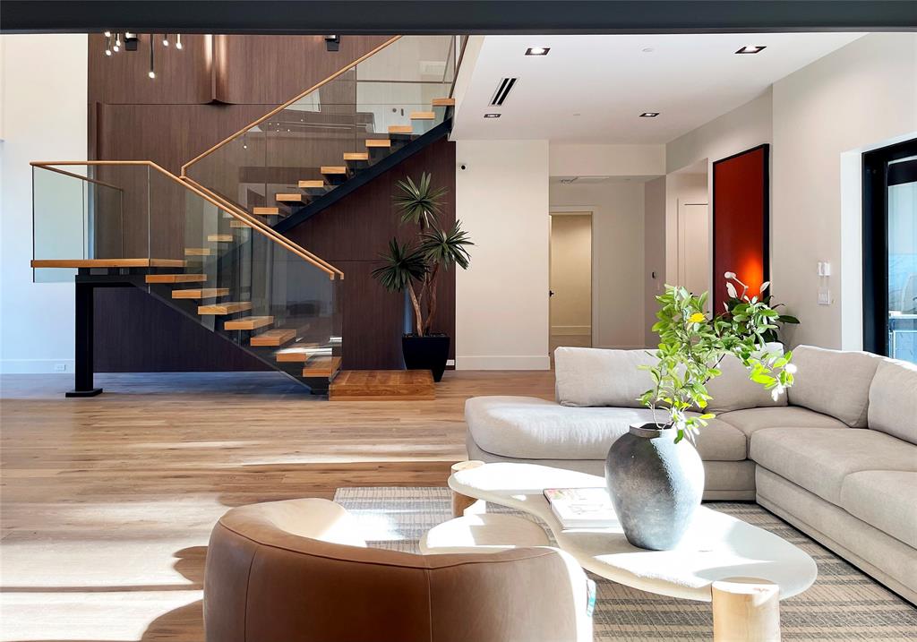 10236 Crestover Drive