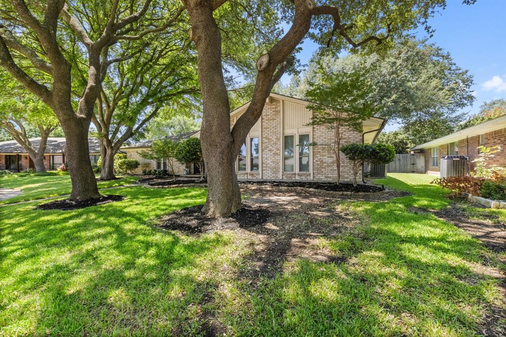 1809 Mercedes Place