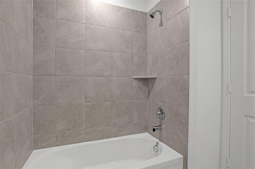 Mobberly Farms Ph 1 - Residential Lease