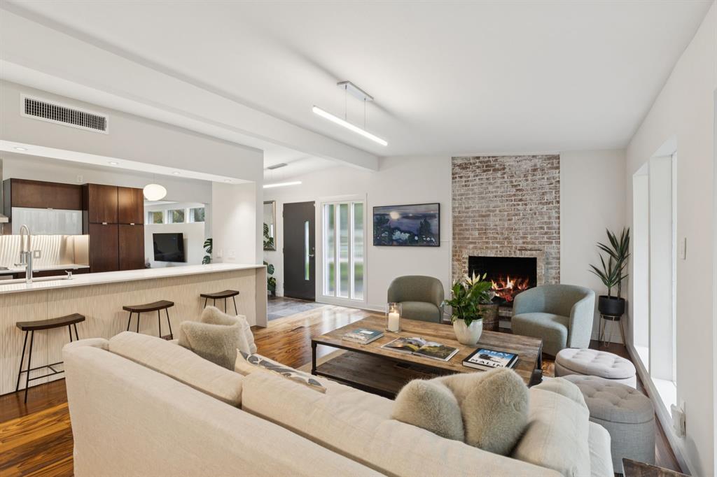 10832 Cinderella Lane