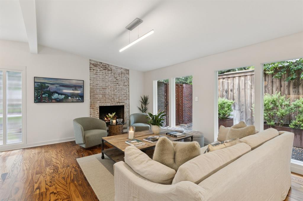 10832 Cinderella Lane