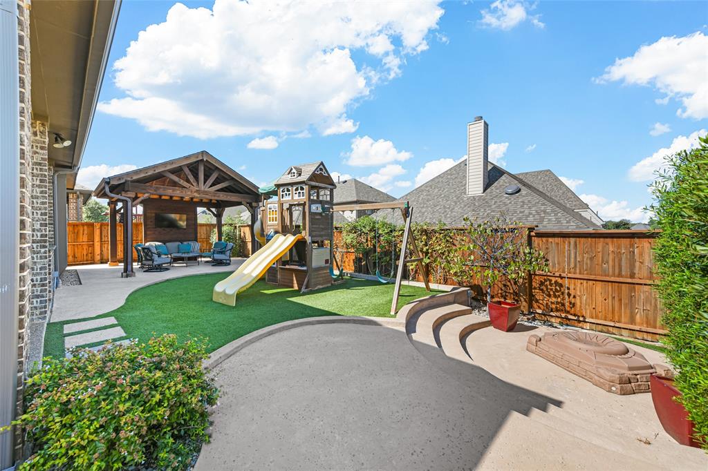 Kendall of Lantana - Residential