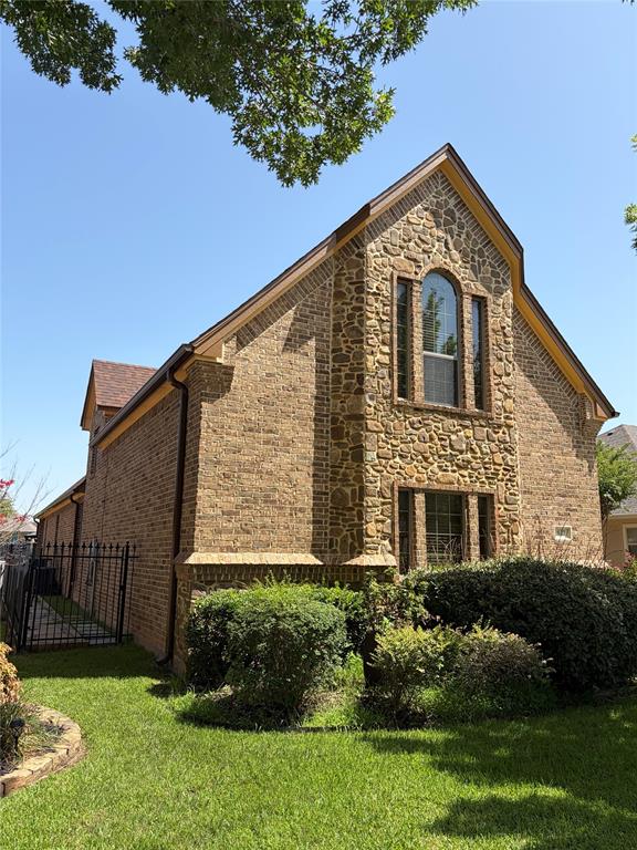 837 Merion Drive