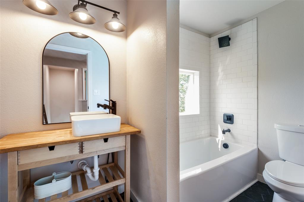 ROBINSONS LACKEY DRIVE ADDITION (GCN), LOT 1 - Residential