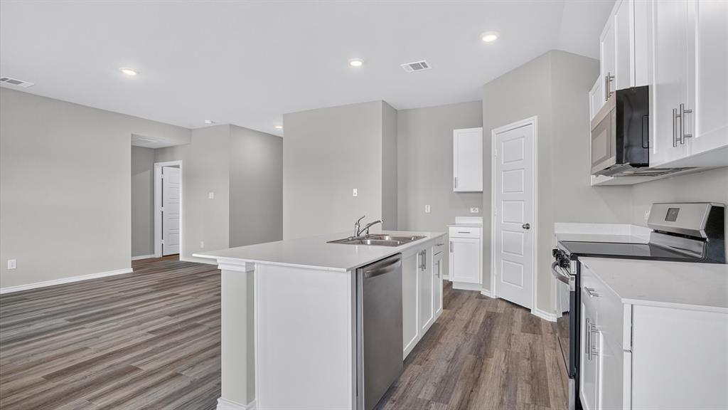 1020 BOLL WEEVIL Drive