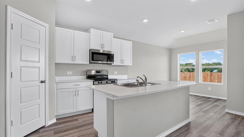 1020 BOLL WEEVIL Drive