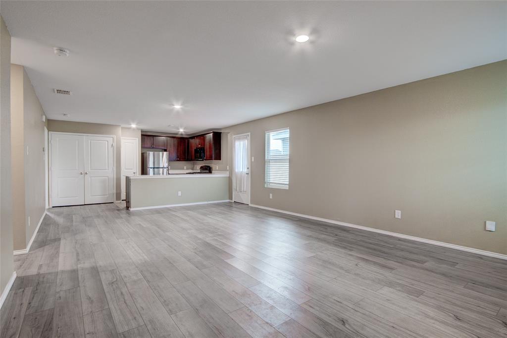 Trinity Xing Ph 5b - Residential Lease