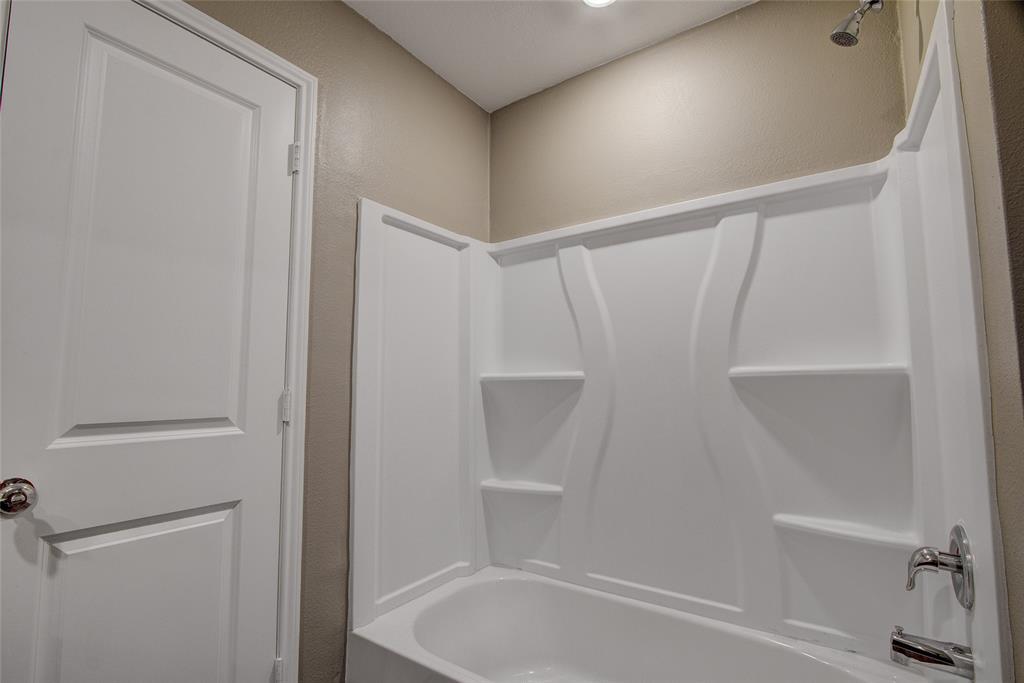 Trinity Xing Ph 5b - Residential Lease