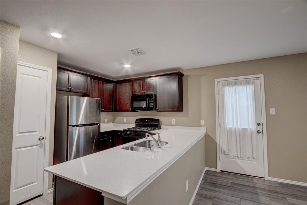 Trinity Xing Ph 5b - Residential Lease