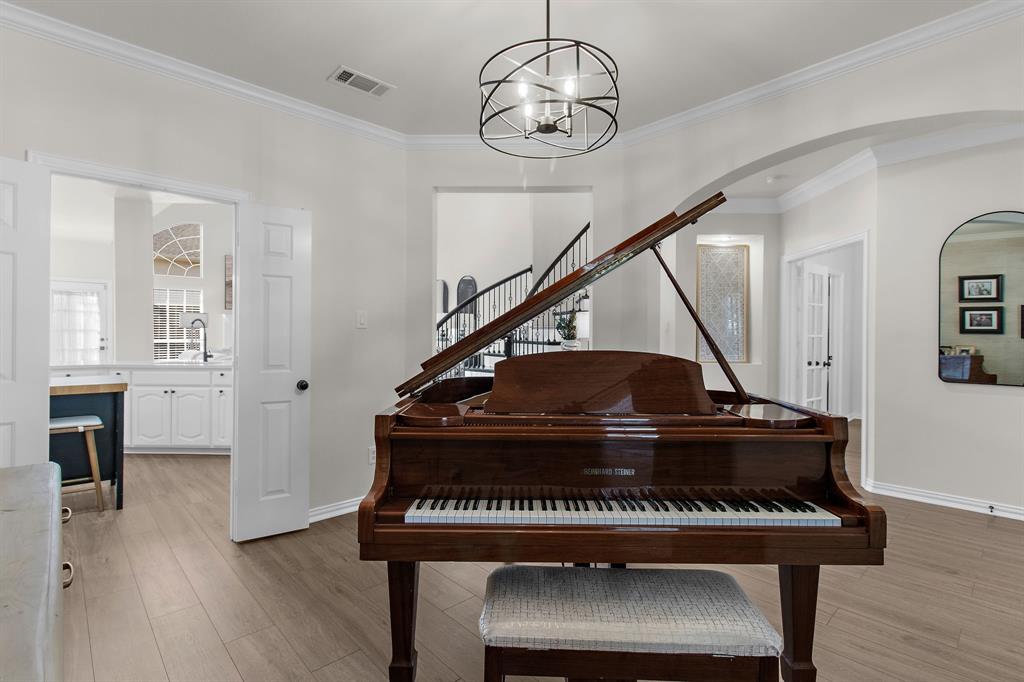5213 Stoney Trail