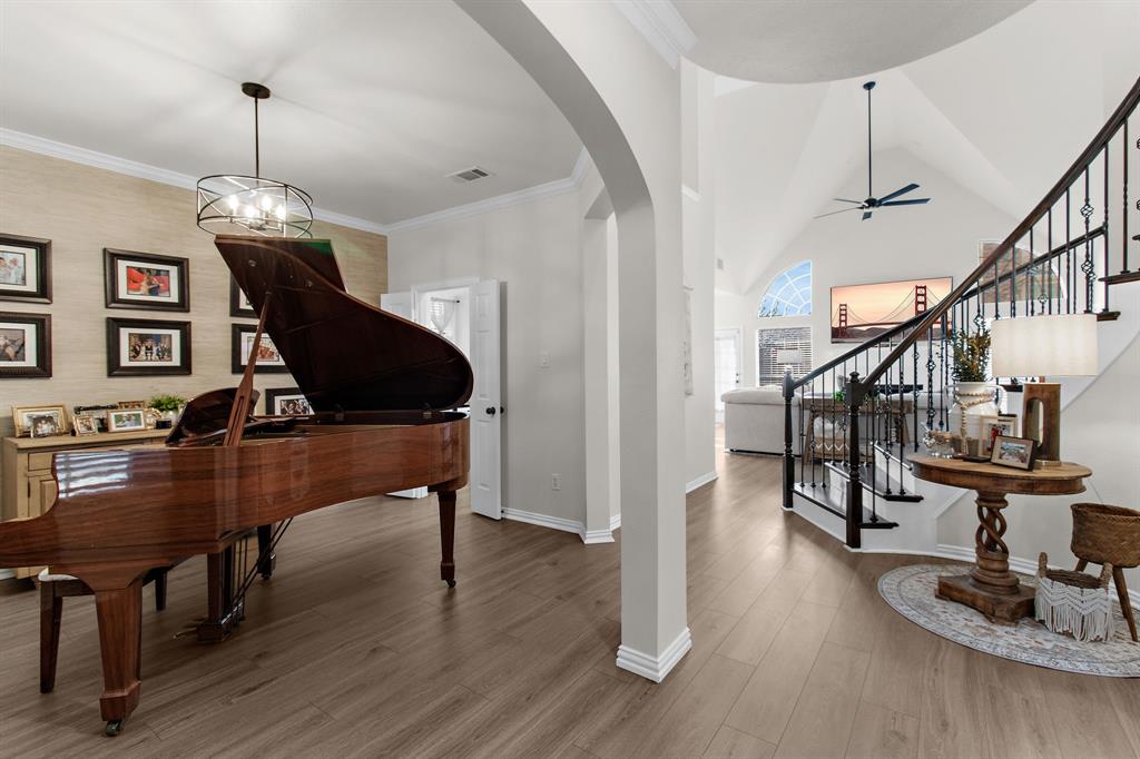 5213 Stoney Trail