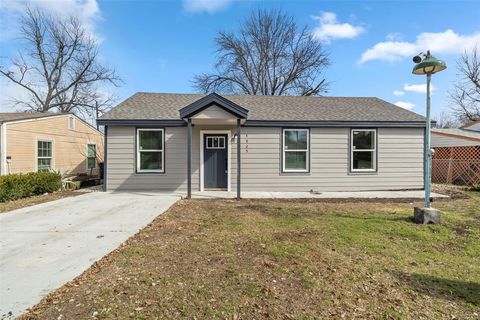 4925 Mccart Avenue Fort Worth TX 76115
