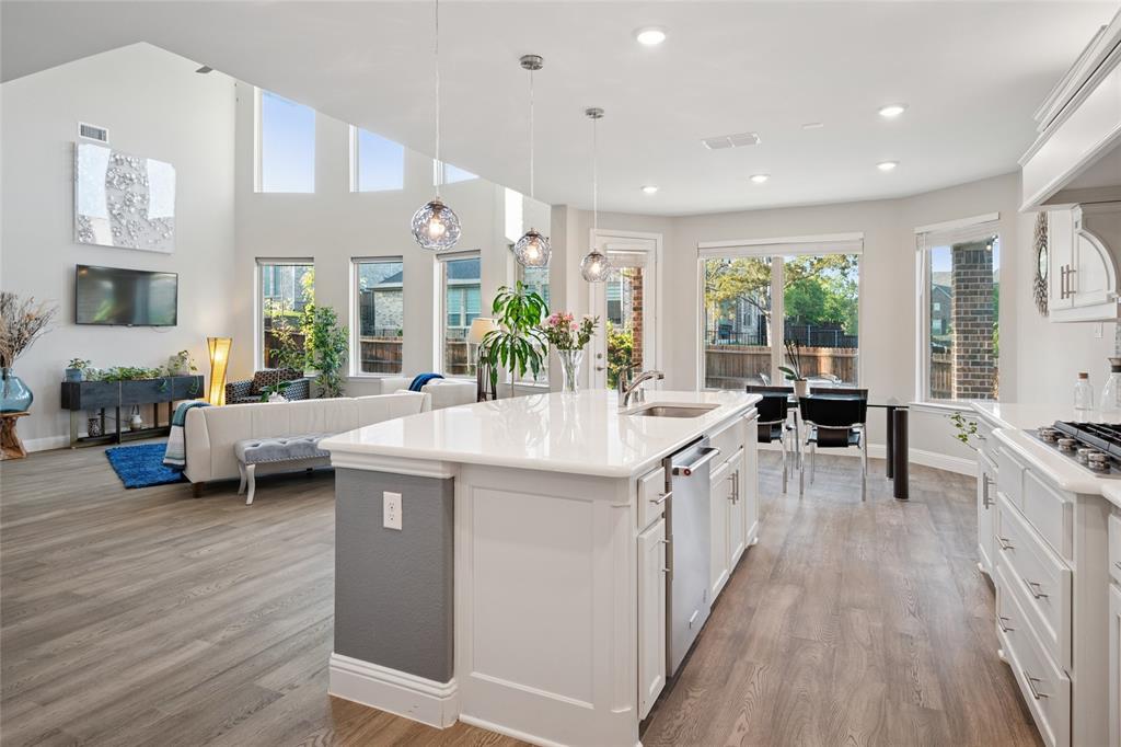 Keller, Texas 76248, United States, 5 Bedrooms Bedrooms, ,5 BathroomsBathrooms,Residential,Active,106547