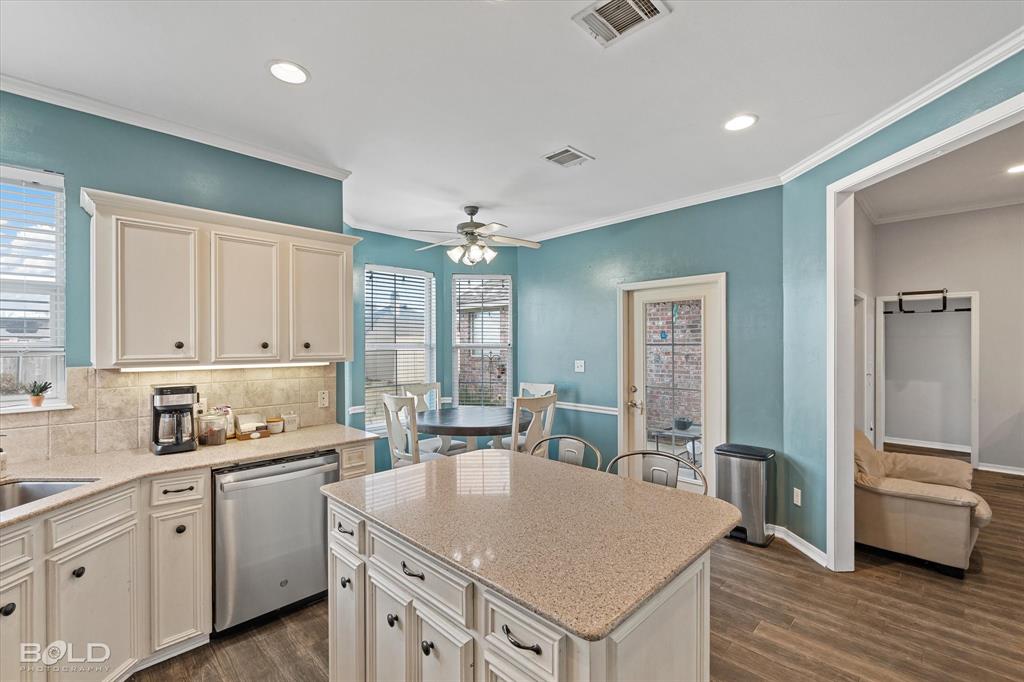 Bossier City, Louisiana 71112, United States, 4 Bedrooms Bedrooms, ,2 BathroomsBathrooms,Residential,Active,20807