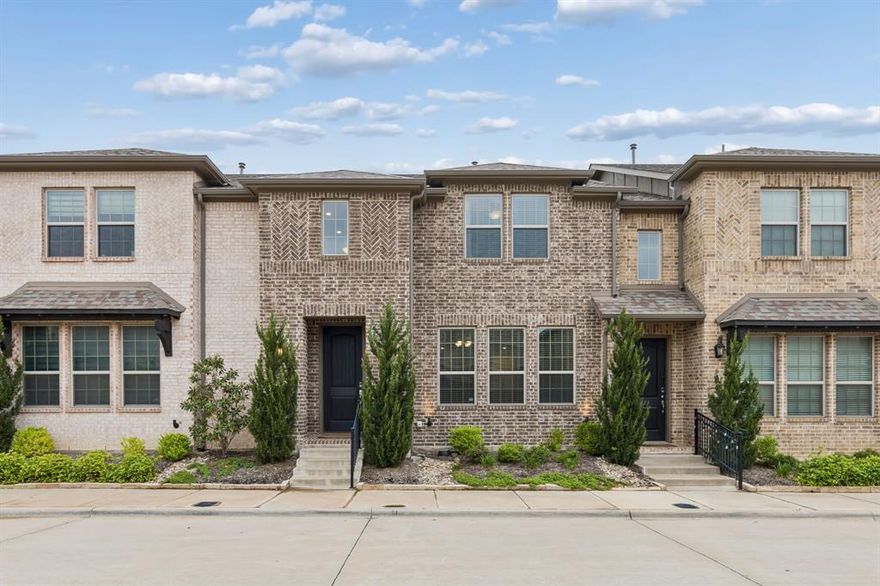 Stylish 2020-built townhome perfectly positioned in the heart of the DFW Metroplex — minutes from DFW Airport, major highways, dining, and entertainment. This contemporary 3-bedroom, 2.5-bath gem delivers low-maintenance living without sacrificing space or style.
Step inside to a dramatic open-concept main floor where wood-look tile flows seamlessly from the expansive living area into the stunning kitchen. The chef-worthy kitchen features granite countertops, a large center island with seating, gray shaker cabinets, subway tile backsplash, and stainless-steel appliances, including a gas range. A versatile flex space and powder bath round out the main level.
Upstairs, the spacious primary suite boasts vaulted ceilings, walk-in closets, and a luxurious en suite bath with a double quartz vanity and oversized tiled walk-in shower. Two additional bedrooms share a full bath with quartz counters and a tub-shower combo. Ceiling fans throughout.
The rear-entry 2-car garage features Polyurea coated floors, built-in Husky storage cabinetry, a workbench, and a tankless water heater — a rare find!
Unbeatable DFW location with easy access to SH-183, SH-121, and DFW Airport. Welcome home!