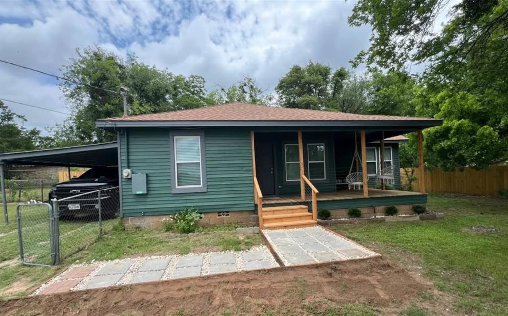 1003 E Columbia Street