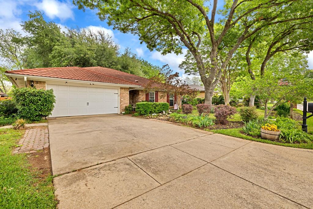 1823 Ridgebrook Drive