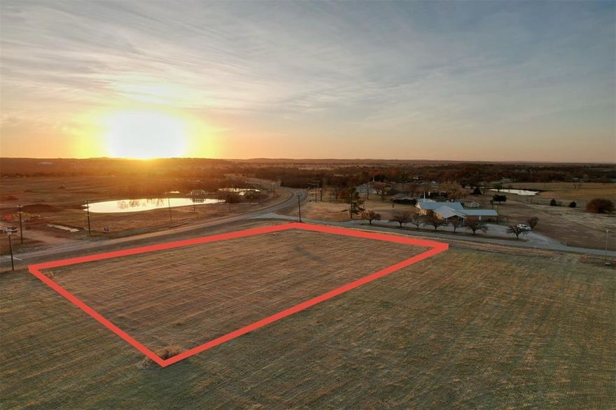 Beautiful spacious corner lot ready for your dream home! Located in the highly desirably area known as The Ridge, this is the perfect piece of land to build that custom home you've been dreaming of. This 1.485 acre lot offers plenty of space to spread out and enjoy some privacy and space while being just minutes to town and all of the amenities that Gainesville has to offer. No mobile homes and minimal deed restrictions. Call your favorite Realtor today to schedule a showing and make this one yours.