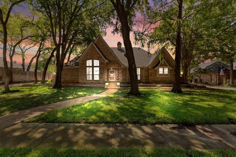1120 Hidden Oaks Drive Bedford TX 76022