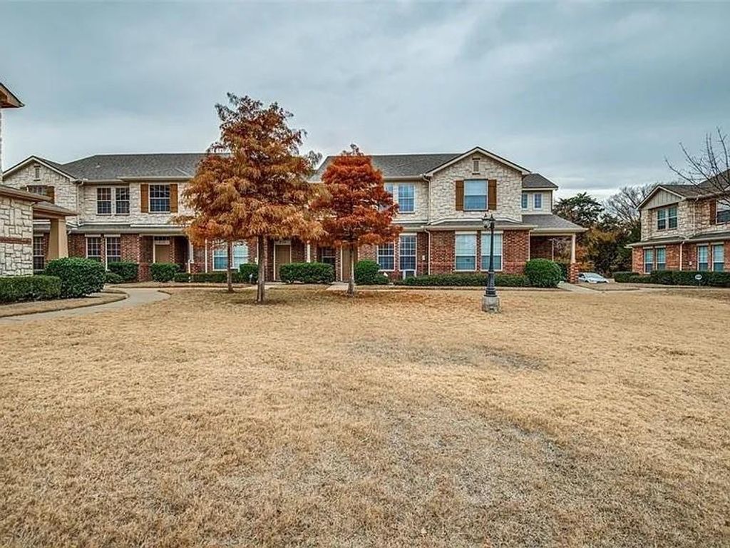 Photo of 2742 Olympic Park Drive, Grand Prairie, TX 75050 (MLS # 21192638)