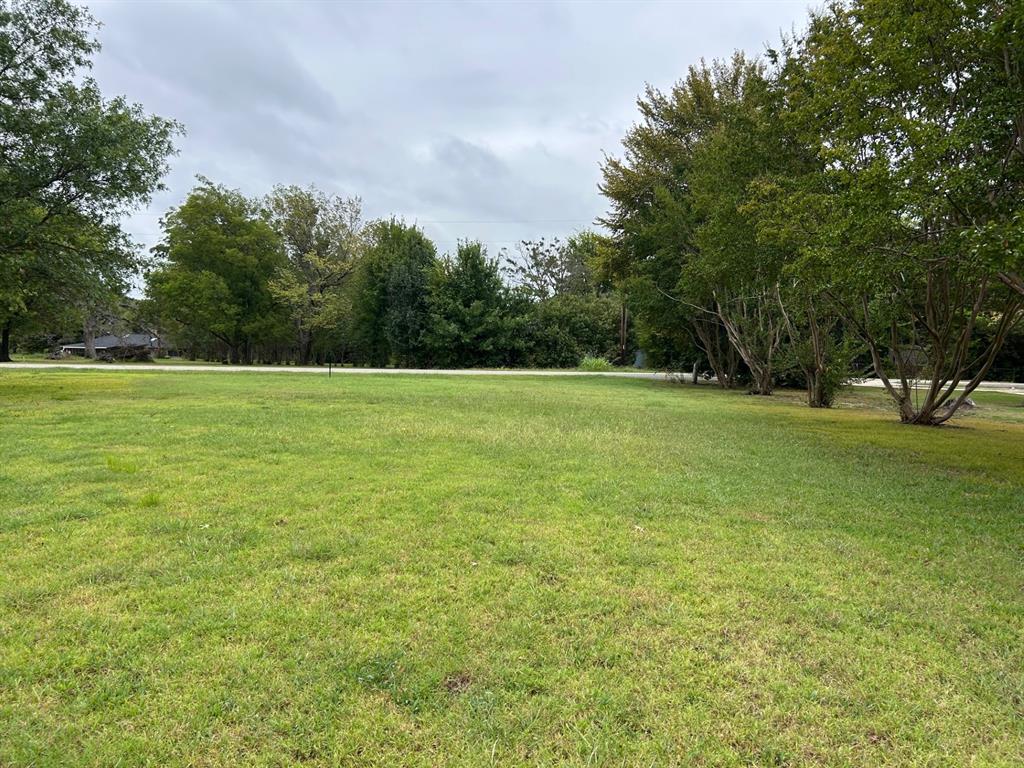 Whispering Oaks - Land