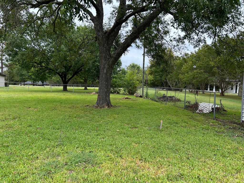 Whispering Oaks - Land