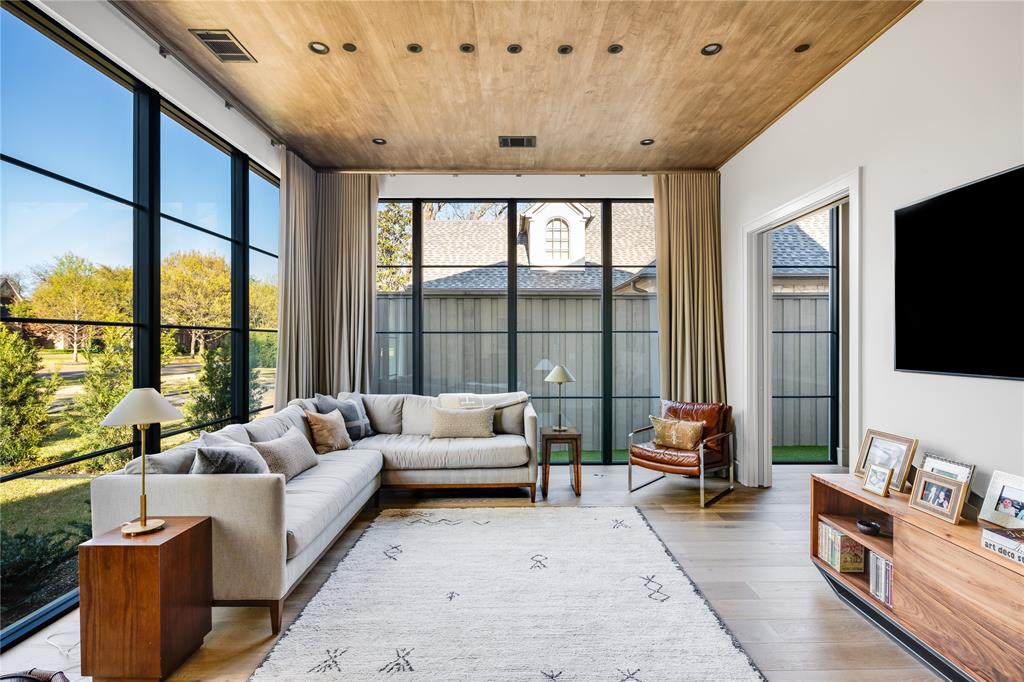 Manchester Downs Rev - Residential