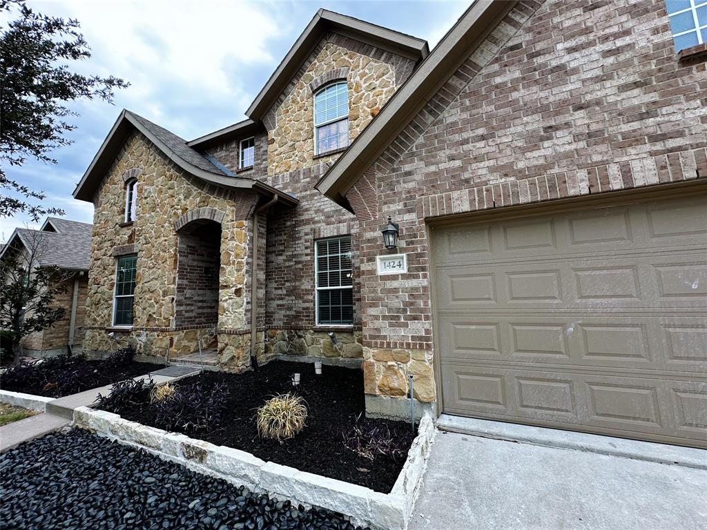 1424 Palestine Drive