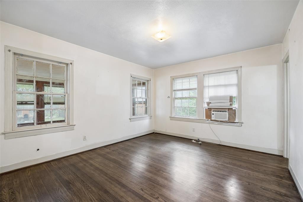 Ravinia Heights - Residential