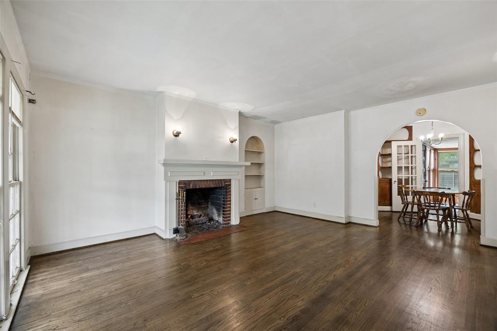 Ravinia Heights - Residential