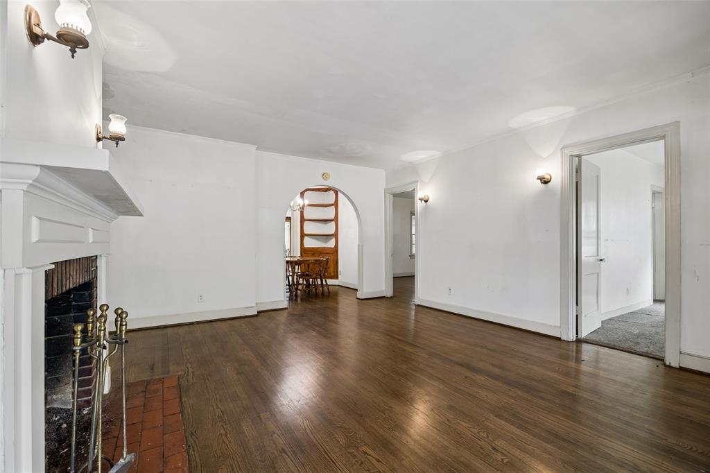 Ravinia Heights - Residential