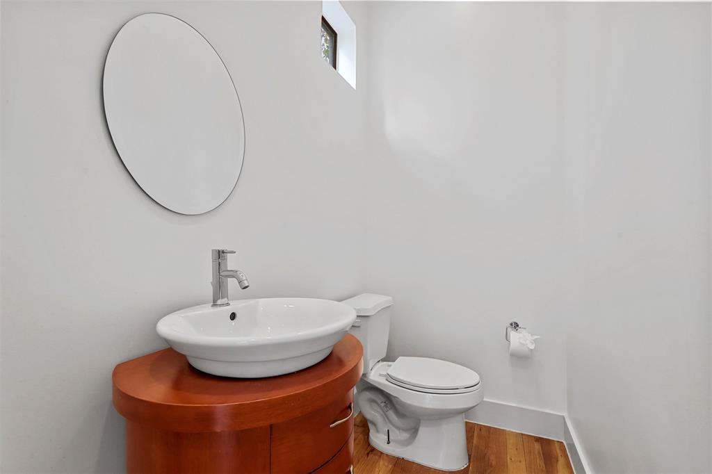 1600 Haskell Condos - Residential Lease