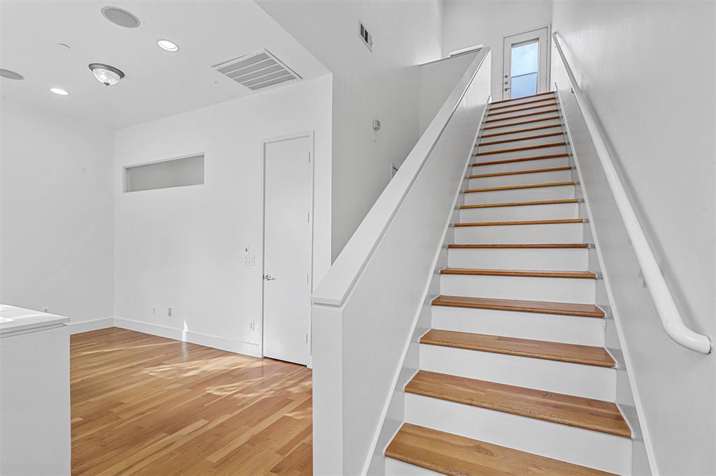 1600 Haskell Condos - Residential Lease