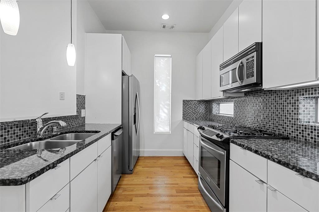 1600 Haskell Condos - Residential Lease