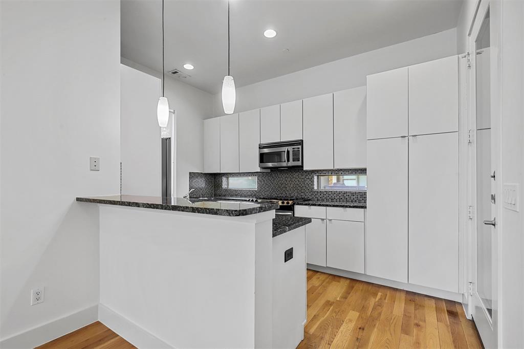 1600 Haskell Condos - Residential Lease