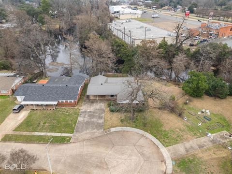 3025 W Cavett Drive Shreveport LA 71104
