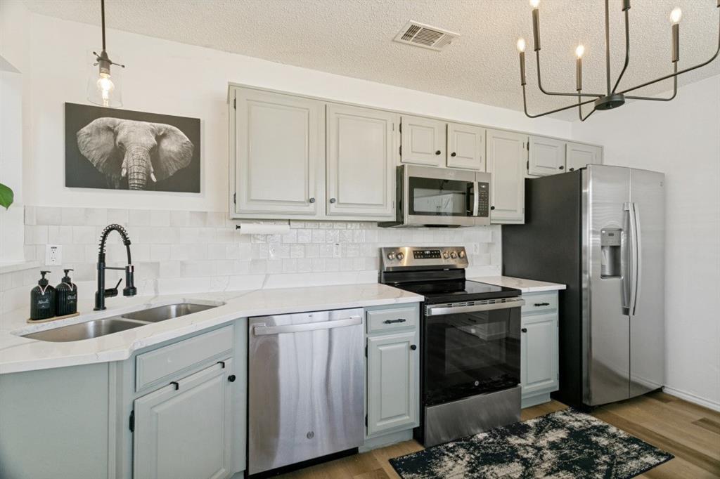 1332 Cedar Ridge Drive