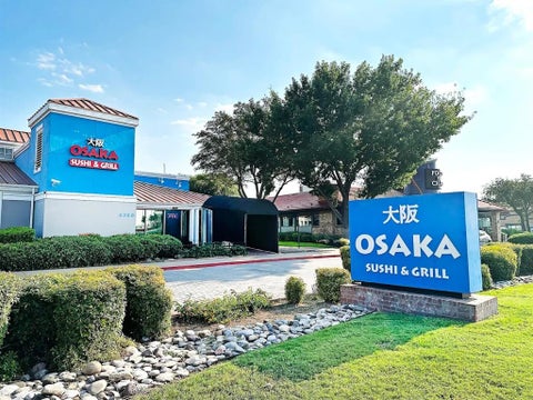 Photo of 4350 Belt Line Road, Addison, TX 75001 (MLS # 21420190)