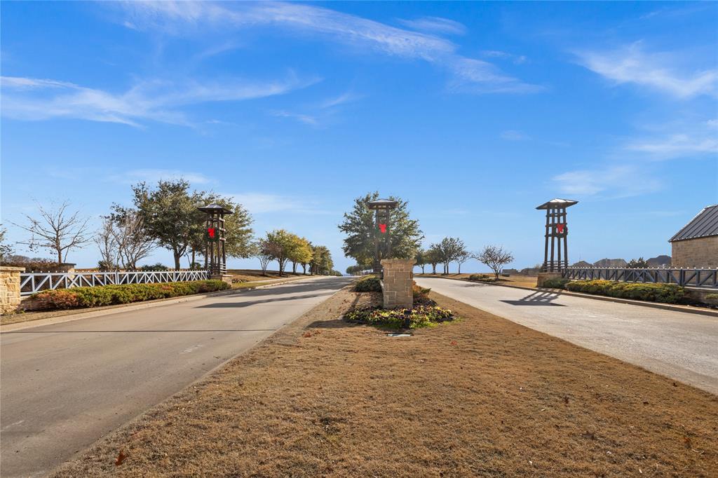 1701 Eagle Glen Pass