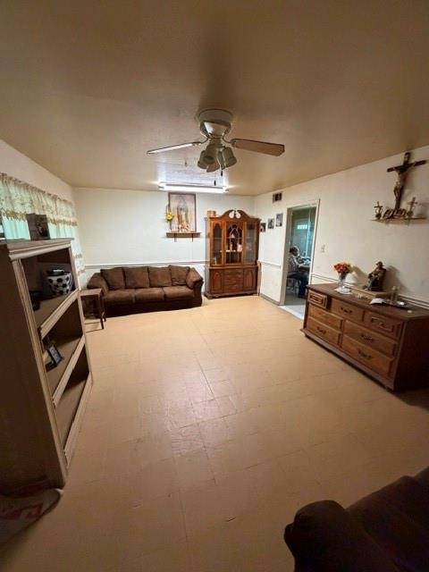 430 W Phillips Court
