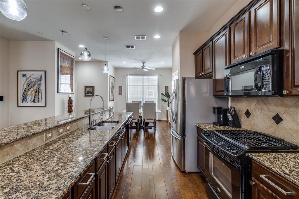 Townhomes Of District A Ph 01-11 - Residential