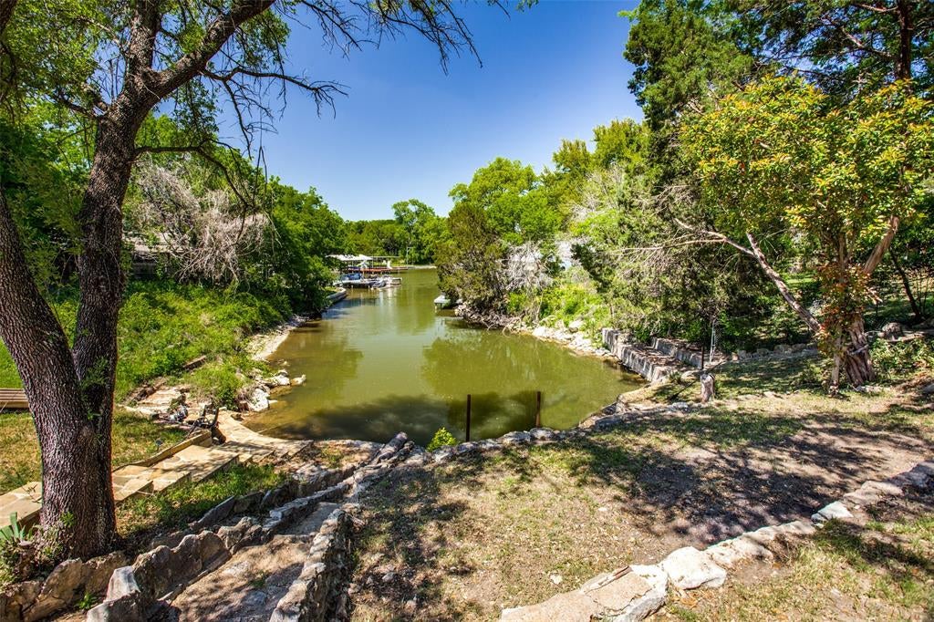 1306 Keechi Trail