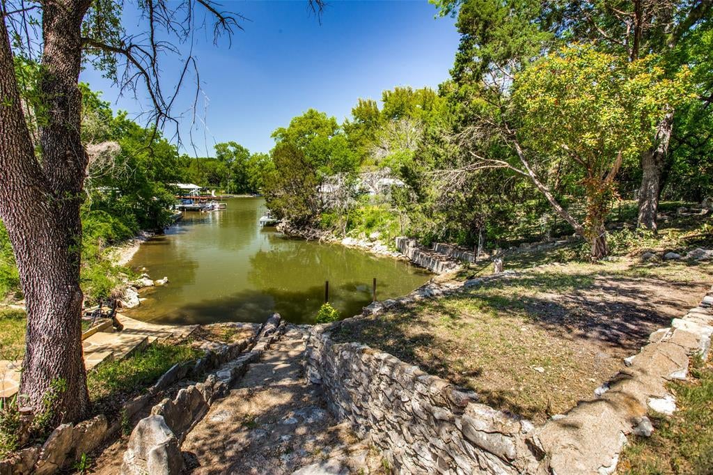 1306 Keechi Trail