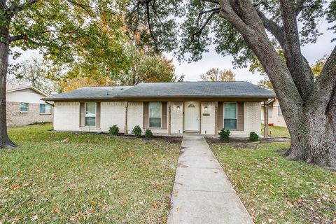 1014 Ravencroft Drive Garland TX 75043