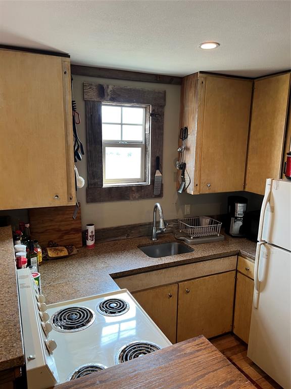 AB1640 M R McAfee - Farm