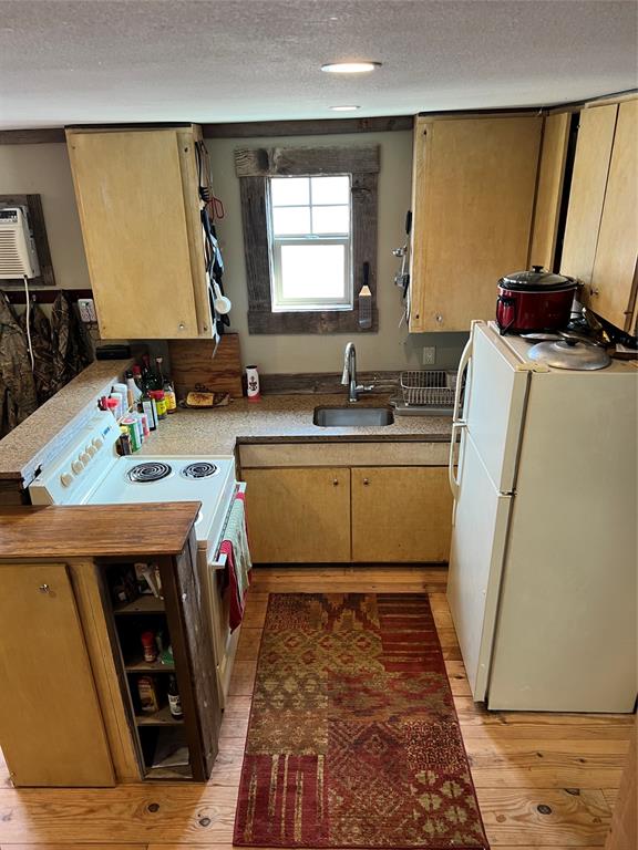 AB1640 M R McAfee - Farm