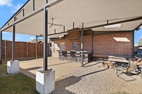 Tiny photo for 1612 Kings Glen Lane, Fort Worth, TX 76140 (MLS # 21098457)