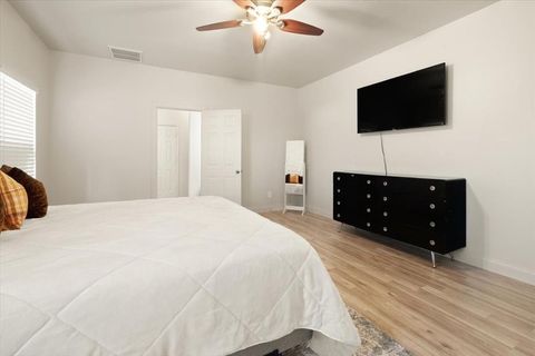 Tiny photo for 1612 Kings Glen Lane, Fort Worth, TX 76140 (MLS # 21098457)