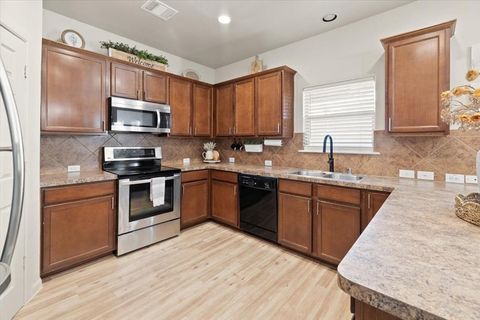 Tiny photo for 1612 Kings Glen Lane, Fort Worth, TX 76140 (MLS # 21098457)